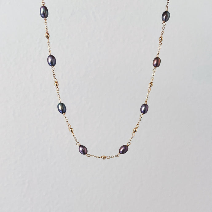 BLACK PEARL ROSARY | NECKLACE