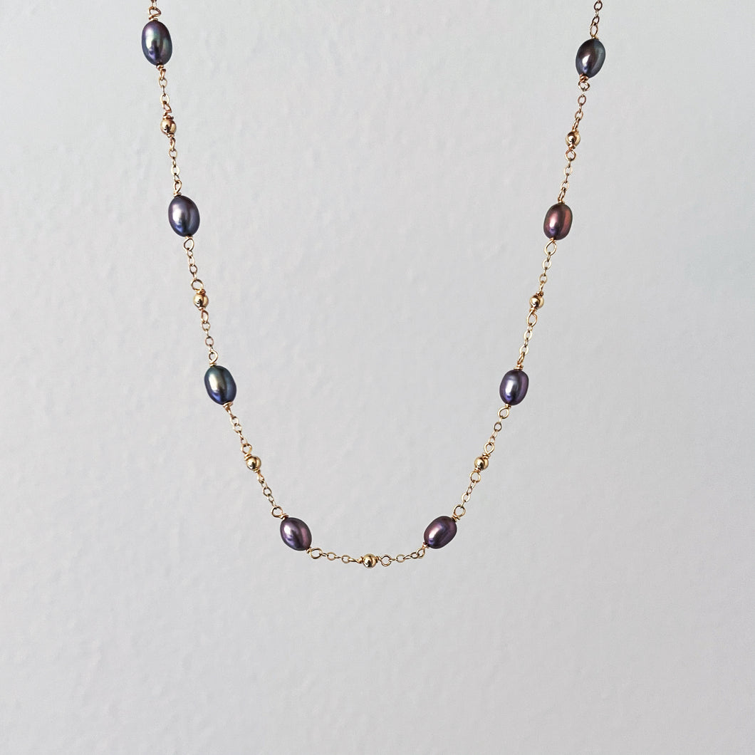 BLACK PEARL ROSARY | NECKLACE