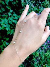 Load image into Gallery viewer, FRESHWATER PEARL |  HAND CHAIN
