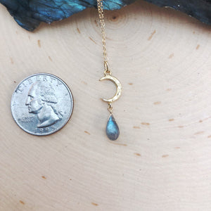 LABRADORITE MOON | NECKLACE