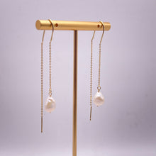 Load image into Gallery viewer, FRESHWATER PEARL | THREADER EARRINGS