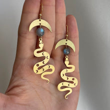 Load image into Gallery viewer, TRANSFORMATION | EARRINGS