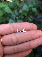 Load image into Gallery viewer, crescent moon studs
