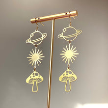 Load image into Gallery viewer, TRIP TO OUTERSPACE | EARRINGS