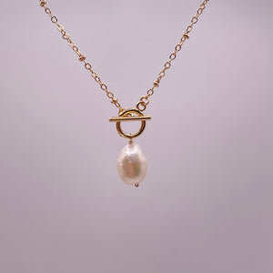 BAROQUE PEARL | TOGGLE NECKLACE