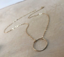 Load image into Gallery viewer, DISCREET | CHOKER